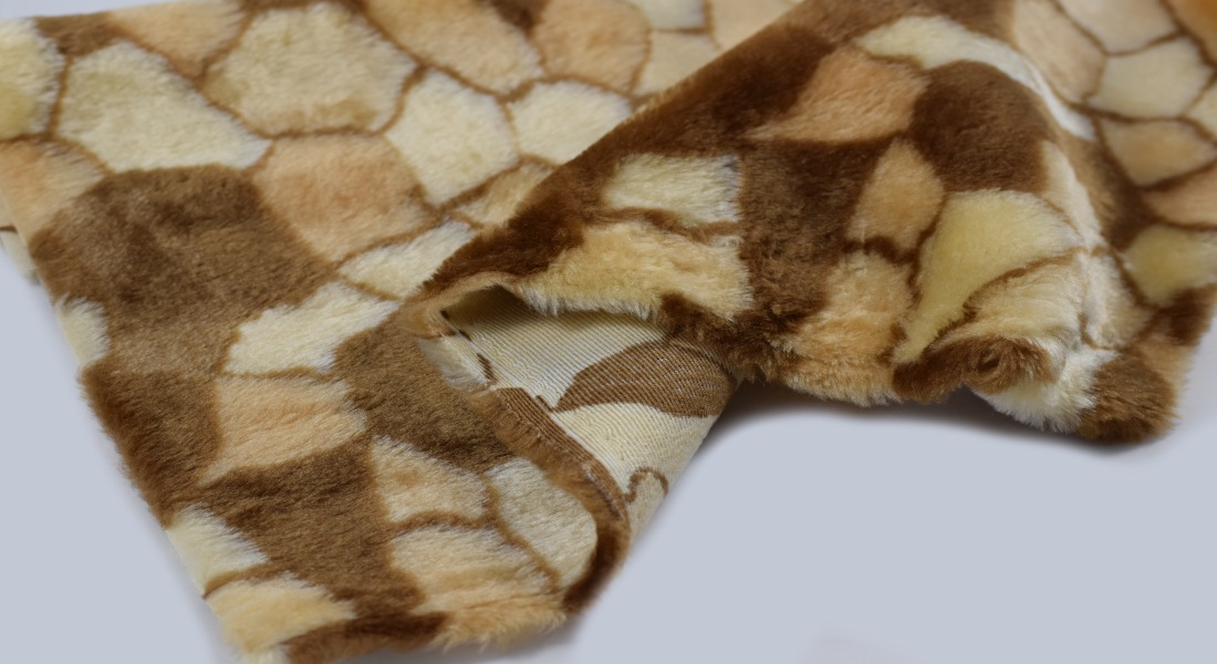 Leskymo, béžová, vzor mapy, šíře 150 cm