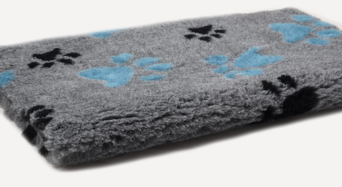 Deka pro psy, IZOLAČNÍ, metráž tlapky modré  a černé