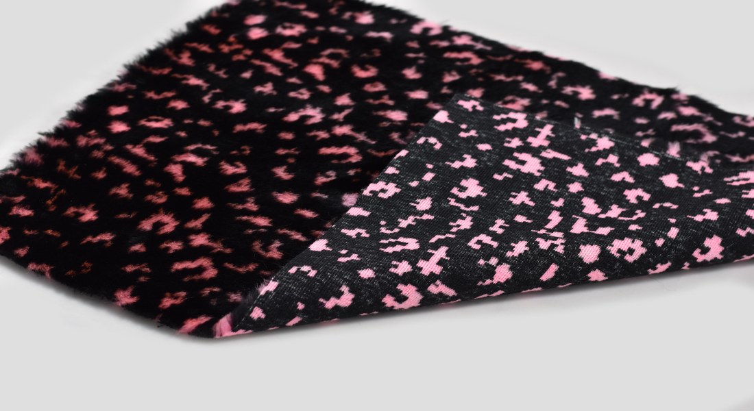 Leskymo černorůžové, šíře 150 cm