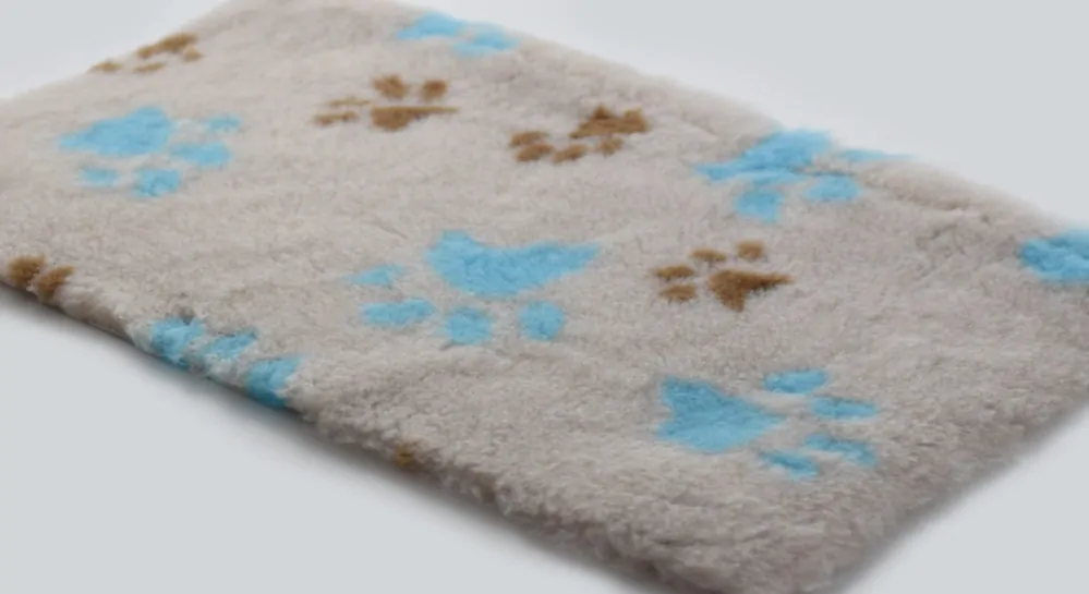 Deka pro psy, IZOLAČNÍ, metráž tlapky sv.modré  a sv.hnědé