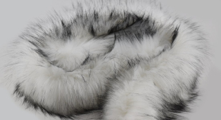 Umělá kožešina bílá s černým koncem,evropský výrobce, šíře 150 cm