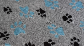 Deka pro psy, IZOLAČNÍ, metráž tlapky modré  a černé